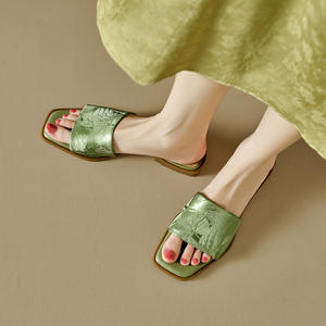 Nouvelles sandales plates en soie à enfiler de style chinois pour femmes, respirantes et antidérapantes, couleur verte, pour l'été et l'extérieur - Product Image 2