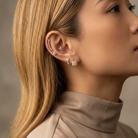 Bijou de piercing hélix en acier inoxydable chirurgical avec zircon rond et couronne florale, à filetage externe, pour conque, tragus et cartilage