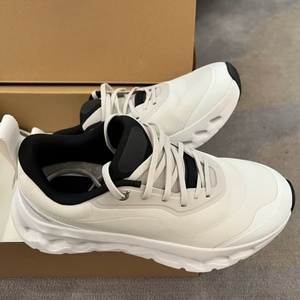 Chaussures de sport personnalisées de haute qualité pour la course en extérieur, basses, respirantes, pour hommes et femmes, style rétro décontracté pour la marche - Product Image 2