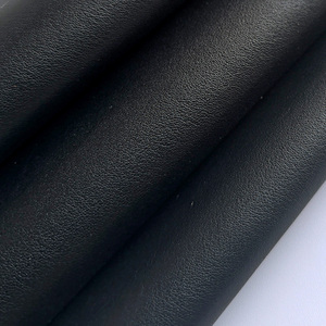 Cuir synthétique PVC à dos en polaire, grain fin, noir, simili cuir pour chaussures, sacs, ameublement - Product Image 4