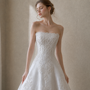 Abito da sposa stile Hepburn con fiocco, senza spalline, con perline, in tulle e applicazioni in pizzo, strascico a cappella, lunghezza a terra, silhouette a sirena/tromba - Product Image 4