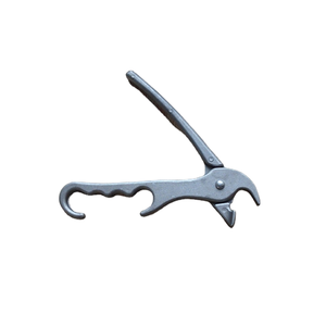 Pince à <span class=keywords><strong>pizza</strong></span> en métal robuste pince jetable pour tirer le clip de plateau de plat de four chaud pour les restaurants de casseroles en aluminium coulé profond - Product Image 3