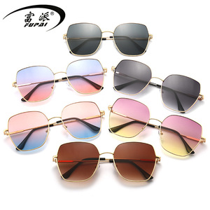 Women's <b>Gradient</b> Oversized Metal <b>Sunglasses</b> UV400 Gold Frame For Travel Fashion Outfits - Product Image 2