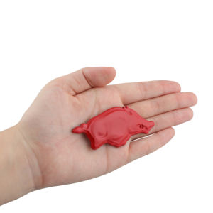 Emblème de voiture rouge mignon professionnel personnalisé cochon <span class=keywords><strong>sanglier</strong></span> emblème <span class=keywords><strong>autocollant</strong></span> de voiture en métal Badge accessoires automobiles en gros avec 3M - Product Image 3