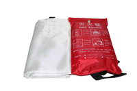 Couvertures de feu en fibre de verre formant tressé et services de coupe de flexion de surface lisse pour la sécurité de la cheminée