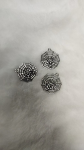 Pendentif réaliste en alliage de zinc antique, thème musical, forme de guitare, toile d'araignée, chauve-souris, accessoires DIY pour collier et boucles d'oreilles DANSHUN - Product Image 5