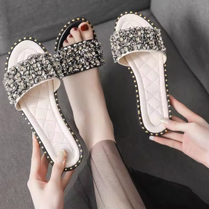 Nouvelles pantoufles de luxe 2025 à paillettes diamantées, chaussures de créateur pour femmes, vente en gros, pantoufles plates pour femmes et hommes - Product Image 2