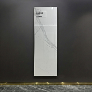 Dalles de sol en pierre de quartz artificielle grand format, effet <span class=keywords><strong>bois</strong></span> clair, en brun, pour applications hôtelières - Product Image 2