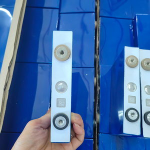 3,2 В LiFePO4 <span class=keywords><strong>20Ah</strong></span> призматическая ячейка с высоким разрядом 50C 1000A 3C 10C Быстрая зарядка автомобильный стартер аккумулятор 12V <span class=keywords><strong>20Ah</strong></span> CCA около 2000A - Product Image 1