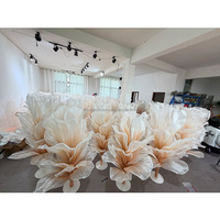 Instalación Artística Gigante de Organza de Seda de 3, 4, 5 y 6 pies para Fondo de Escenario de Boda