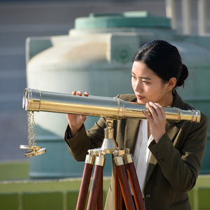 Trépied de télescope en métal fait main de luxe The Marine International AE, gravé, exquis, promotionnel, nouveauté, cadeau pour la Journée de la Terre - Product Image 4