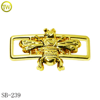 Logo d'abeille personnalisé boucle de lacet chaussures réglables accessoire métal or étiquette maillot de bain métal creux connecteur étiquettes pour vêtements