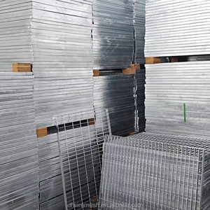 Grille en acier robuste pour applications de drainage des ponts et des voies de circulation - Product Image 3