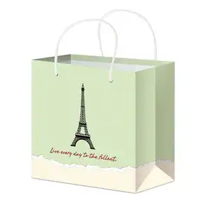 Фабричные бумажные хозяйственные сумки Роскошный подарок на заказ Печать декоративные бумажные пакеты с логотипом