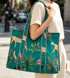 Bolso Tote de Lona Acolchada con Estampado de Jungla, Color Verde Azulado, Gran Capacidad, Estilo Boho, Bolso de Hombro para la Playa - Product Image 3