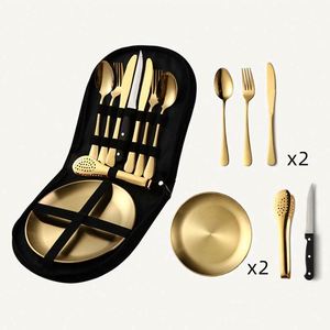 Ensemble de couverts de voyage portables en acier inoxydable doré pour camping en plein air, comprenant couteau à steak, assiettes et ustensiles, avec sac de transport - Product Image 1