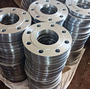 Bridas de acero al carbono Galvanizado: resistentes a la corrosión para uso en exteriores y a largo plazo - Product Image 6