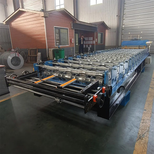 Machine de formage de rouleaux avec système de contrôle PLC pour la fabrication de tuiles, la pressage de tôles PBR et la formage de panneaux trapézoïdaux en gros - Product Image 3