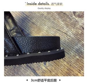 Sandales de plage d'été pour femmes, double bande, chaîne dorée, rivets, tongs rétro, grandes tailles - Product Image 2