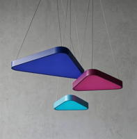 Lampu Gantung LED Akustik Segitiga Tunggal Perak Modern RGB Hijau untuk Kantor Studio