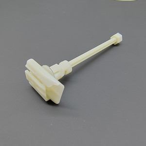 Clip de montaje de luz trasera Tiguan 5N0945167A de plástico para reparación y reemplazo - Product Image 1