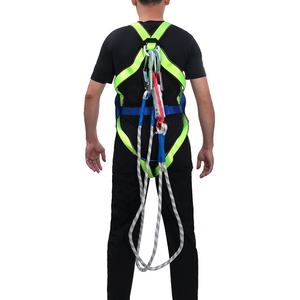 高さでの屋根作業のための建設全身安全ハーネス - Product Image 4