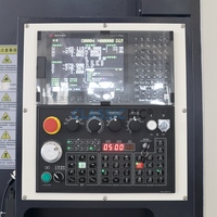 Torno CNC Vertical Pequeño Personalizable VTC500 con Control de Precisión