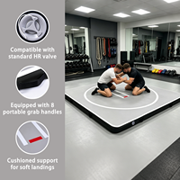 Tapis de combat gonflable haut de gamme avec 8 poignées de transport et structure en PVC robuste pour l'entraînement et les exercices de sparring de Muay Thai