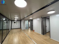 Maison conteneur moderne extensible avec balcon avant, maison préfabriquée modulaire portable pour usage en complexe hôtelier, gîte, villa et hôtel