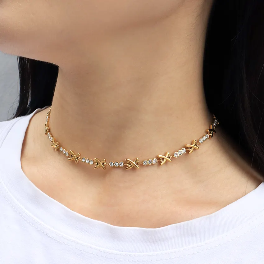 Vintage Gold Cross Necklace 18k Gold Plated Stainless Steel Waterproof Hypoallergenic Crystal Gemma Choker Necklace for Women