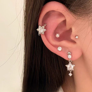 Pendientes de pentagrama con diamantes de imitación brillantes para mujer, exquisitos pendientes de borla con forma de estrella, joyería - Product Image 3
