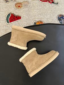 Botas de nieve de invierno de alta calidad para mujer, con suela plana de cuero genuino, forro de lana reforzado y tela de algodón. - Product Image 2