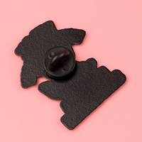 Spilla smaltata con citazione divertente, graziosa spilla a forma di procione, spilla da borsa, spilla da risvolto, distintivo, accessori per abbigliamento, gioielli per la salute mentale, regalo per amici