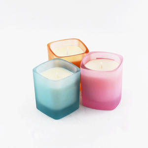 Pot de bougie <span class=keywords><strong>en</strong></span> verre vide à arôme givré de couleur Offre Spéciale Conteneur de bougie carré parfumé à la cire de soja naturelle de luxe - Product Image 3