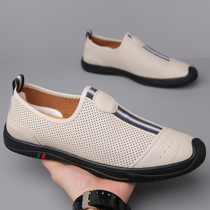 รองเท้าหนังผู้ชายแบบสวม พื้นนุ่ม กันลื่น ทนทานต่อการสึกหรอ สไตล์อังกฤษ รองเท้าลำลองแบบสวม สำหรับวัยรุ่น 18-40 ปี - Product Image 3