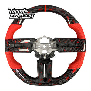Volant personnalisé en fibre de carbone pour <span class=keywords><strong>Ford</strong></span> <span class=keywords><strong>Mustang</strong></span> S197 modèles 2005-2014 <span class=keywords><strong>GT</strong></span> 500 500KR Shelby Super Snake – Amélioration de l'intérieur de la voiture - Product Image 1