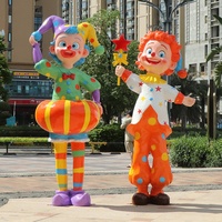 Statue de Joker pour parc d'attractions, design intriguant, en fibre de verre/résine époxy, peinte à la main, pour la décoration extérieure des paysages urbains