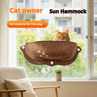 Hamac pour chat à fixer sur fenêtre avec ventouses puissantes, lit pour chat en feutre en forme de lune avec coussin en coton, perchoir solaire peu encombrant pour chats d'intérieur
