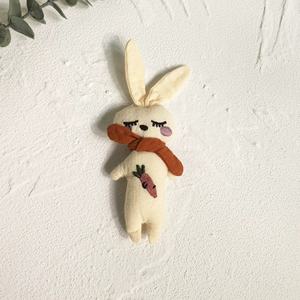 Llavero de conejo 3D de tela ecológica, suave, hecho a mano, colorido, con diseño de animal de dibujos animados, colgante para bolso, correa para teléfono y bufanda, para niños - Product Image 6