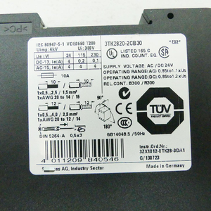 1 Pezzo Nuovo Originale 3TK2820-2CB30 3TK2 820-2CB30 Interruttore Fusibile E02 - Product Image 3