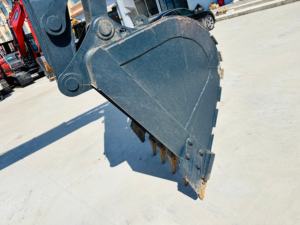 Excavatrice sur chenilles HYUNDAI HX220S d'origine, modèle 2023, moteur Cummins, pompe, roulement, cabine confortable, engrenage/moteur pour travaux de terrassement - Product Image 6