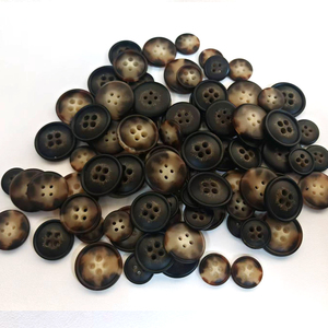 New arrivals biểu tượng tùy chỉnh quần áo áo nhựa nút phụ kiện may mặc phù hợp với nút cho quần áo - Product Image 5