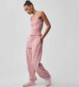 Pantaloni <span class=keywords><strong>Parachute</strong></span> Estivi da Donna Personalizzabili con Logo, Leggeri, ad Asciugatura Rapida, con Coulisse Elastica in Vita e Tasche Laterali <span class=keywords><strong>Cargo</strong></span>, Gamba Larga e Vestibilità Comoda - Product Image 5