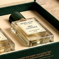 Boîte à parfum rigide de luxe sur mesure, style livre vert magnétique, avec insert ajusté pour présentation, pour emballage de parfum personnalisé