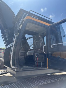 เครื่องขุด HX220ฮุนได22ตันอุปกรณ์ตีนตะขาบไฮดรอลิกทนทานสำหรับงานหนักและงานก่อสร้าง - Product Image 3