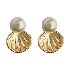 Hotsale Shell Freshwater Natural Pearl Earrings 18k Gold Plated Stainless Steel Drop Earring For Women Pearl Stud Earrings