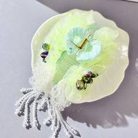 Pince à cheveux Super Féerique en Organza avec Fleurs, Faite à la Main, Perles et Long Pompon, Pince Requin de Luxe pour Mariage