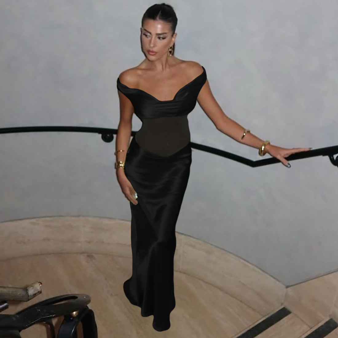 Estilo Chic y Comodidad en diseño de vestido transparente para