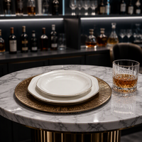 Service de table en porcelaine fine avec bordure dorée, faible MOQ, vaisselle en céramique personnalisée et durable pour mariages et événements