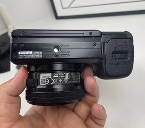 กล้องดิจิตอลหน้าจอปรับเอียงได้ 3.00 นิ้ว รุ่น A6100 พร้อมเลนส์ 16-50 มม. กล้องพร้อมใช้งาน Alpha 6100 กล้องดิจิตอล APS-C - Product Image 6